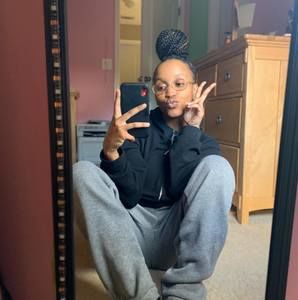 Meet your Posher, Symone